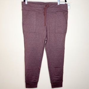 {American Eagle} play pocket leggings